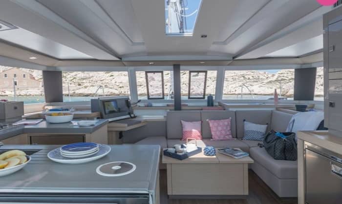Ibiza Katamaran-Charter (8 Stunden) – Luxuriöse Tageskreuzfahrt
