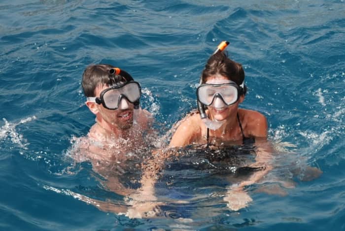 Cap sur le plaisir : une journée complète de navigation authentique à Costa Adeje en catamaran