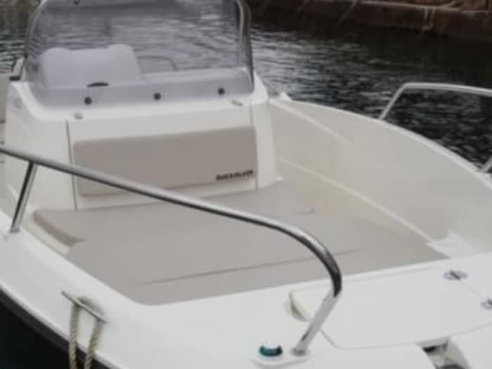 Your day in Zaton: Rent a motorboat for 9h of discovery