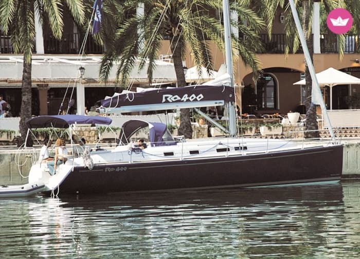 Private 3 hours Luxury Yacht Charter: Whale Watching & Coastal Cruise in Costa Adeje