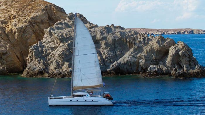 Timeless Islands & Crystal Waters: 8-Hour Rhenia & Delos Expedition