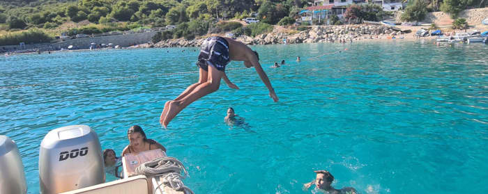 10,5 uur DeLuxe Blue Cave & Islands Tour + Lunch