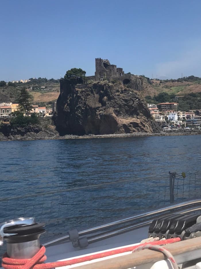 Entdecken Sie Catania auf einem Segelboot für einen ganzen Tag