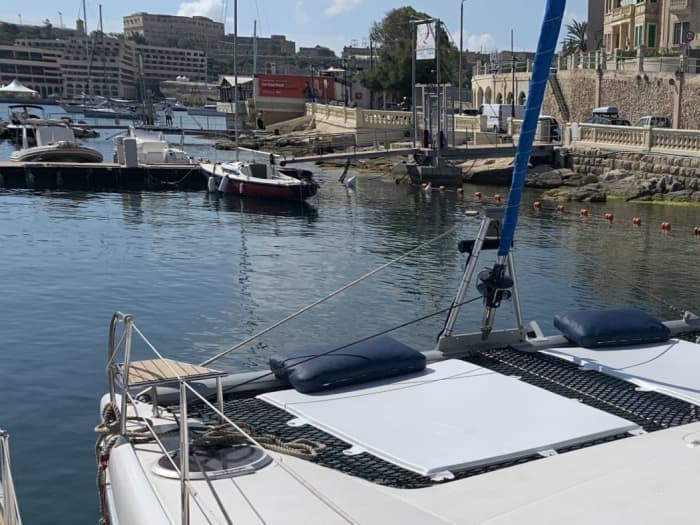 Catamaran Day Tour: Comino, Blue Lagoon och Gozo Adventure