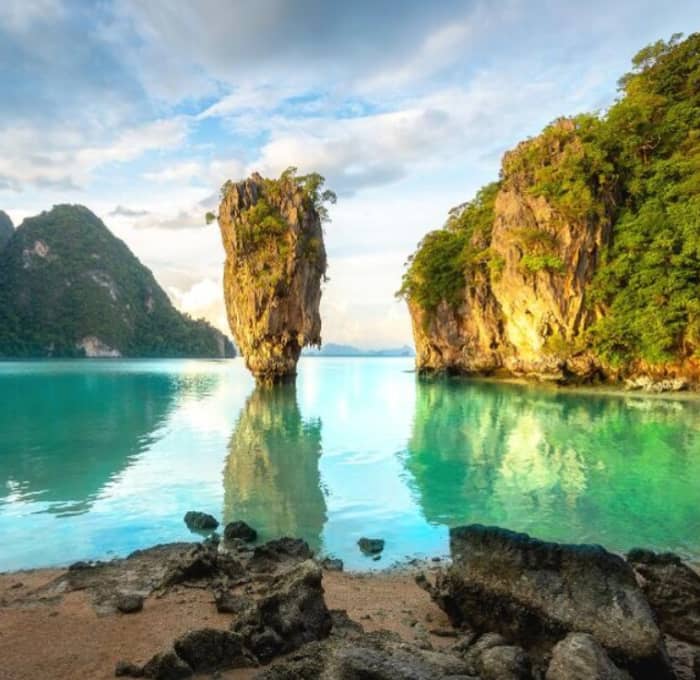 Exploración de la bahía de Phang Nga: día completo de maravillas de piedra caliza, cuevas y la isla de James Bond