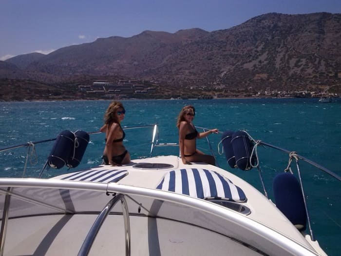 Your own Greek Odyssey: A 6h voyage on a motorboat