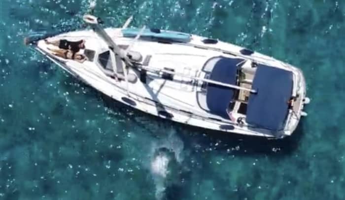 Escapade en voilier de 8h à Minorque : calanques secrètes et eaux turquoise