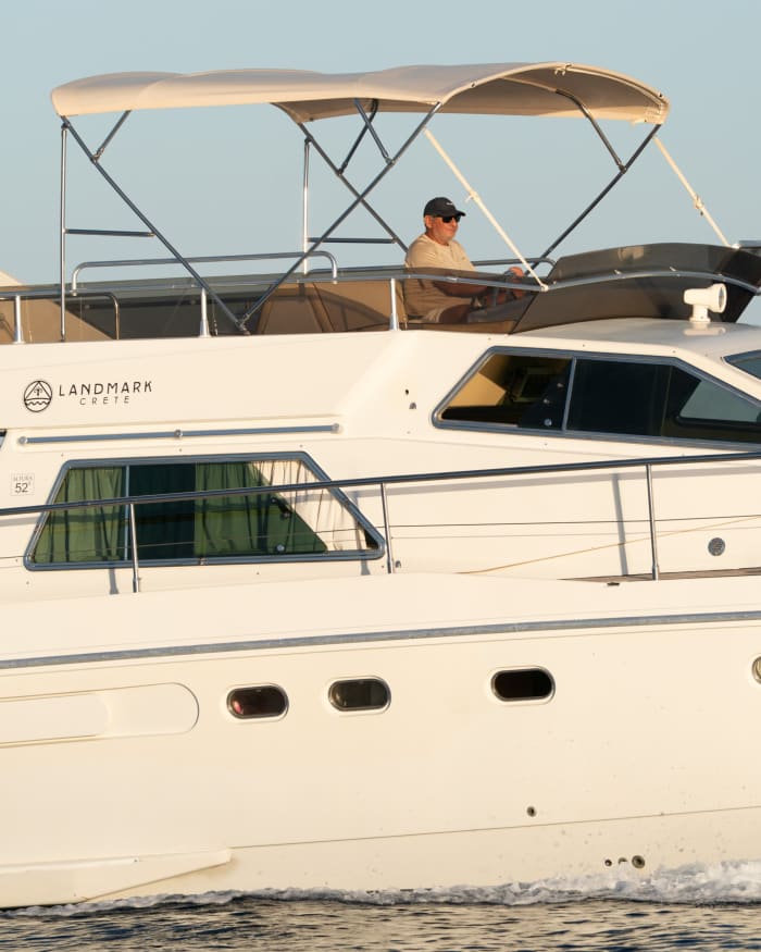 Half-day boat trip in Agios Nikolaos on a motorboat