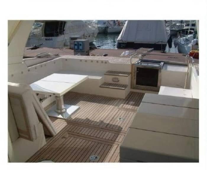 Capri to Amalfi: Private Yacht Cruise Along the Coast