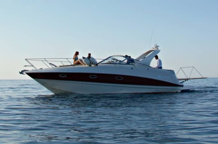 Relax on a motorboat in Chania for 2h30