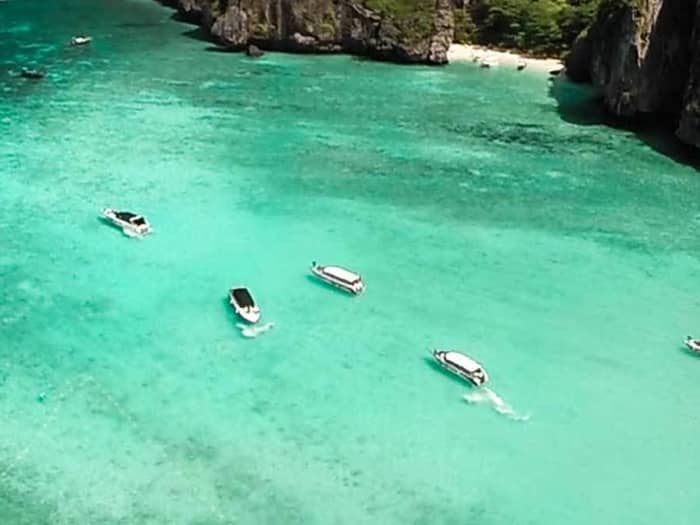Vive Phuket como nunca antes a bordo de una lancha motora.