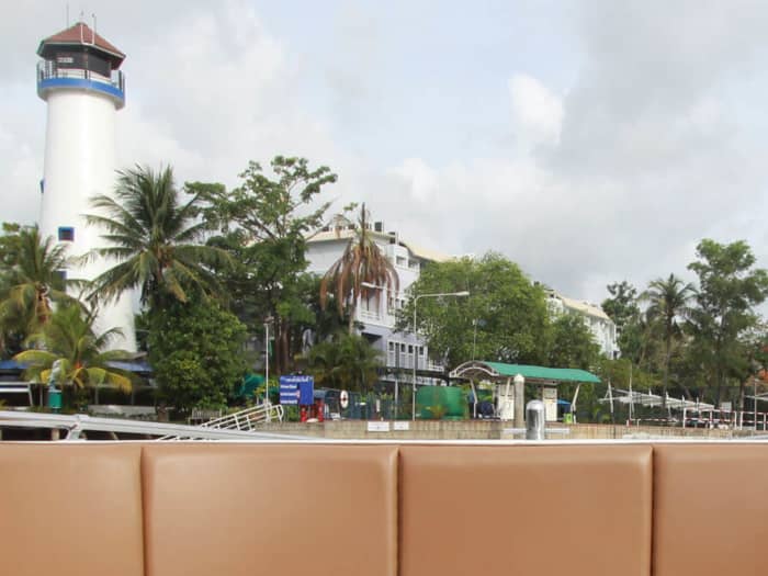 Vive Phuket como nunca antes a bordo de una lancha motora.