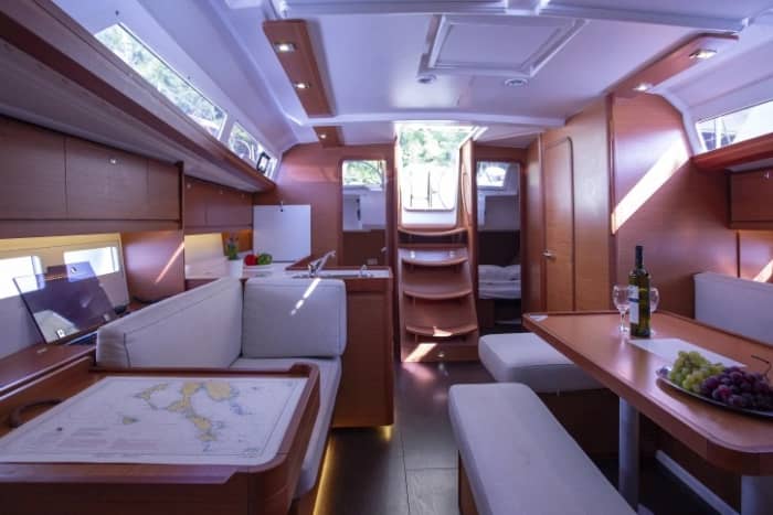 Private 8h sailing trip in Barcelona