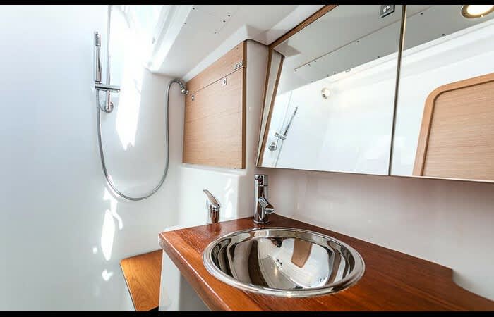Private 8h sailing trip in Barcelona