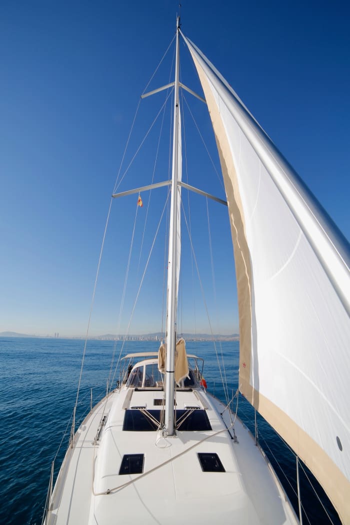 Private 8h sailing trip in Barcelona