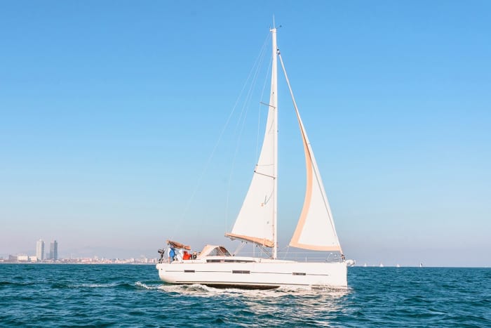 Private 8h sailing trip in Barcelona