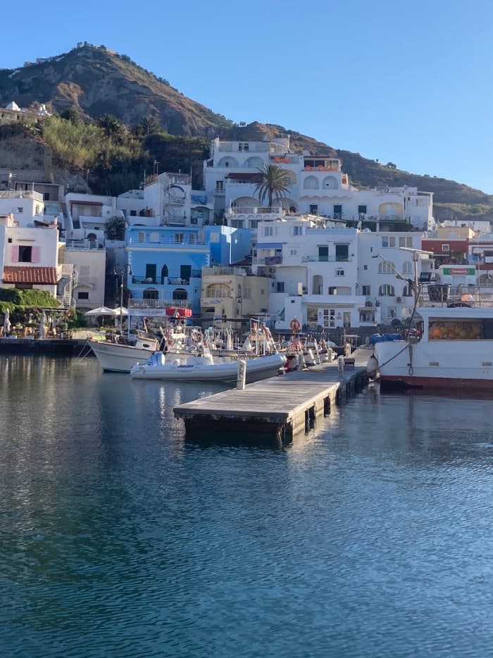 Dream on the Sea – From Naples to Ischia and Procida by Yacht