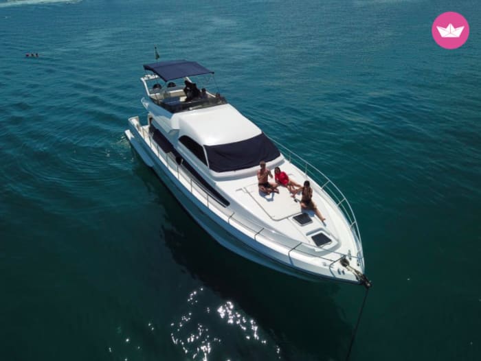 Esperienza di lusso in yacht ad Angra dos Reis: una fuga su misura sull'isola.