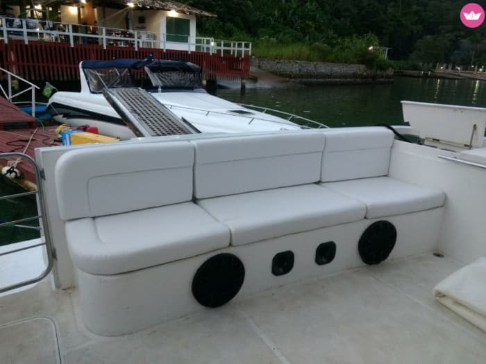 Esperienza di lusso in yacht ad Angra dos Reis: una fuga su misura sull'isola.