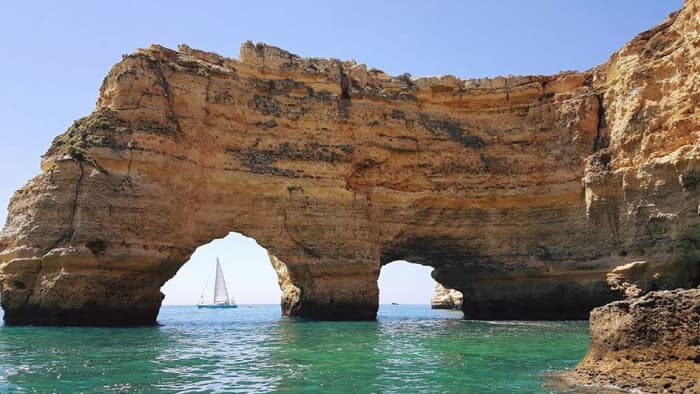 Le rythme d'Albufeira : des moments inoubliables sur un voilier