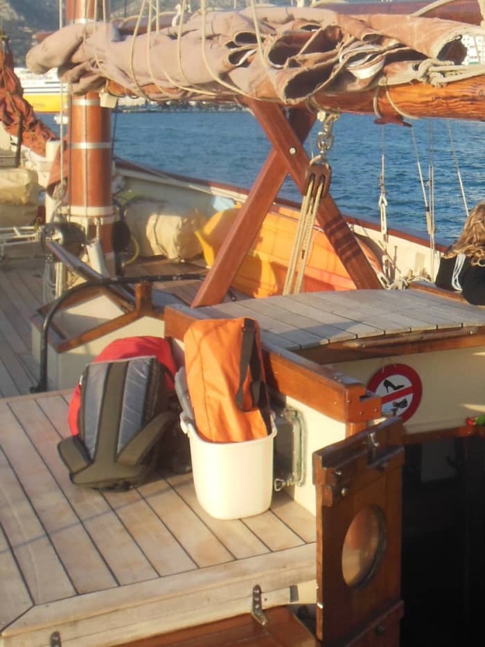 The rhythm of Toulon: Unforgettable moments on a sailboat