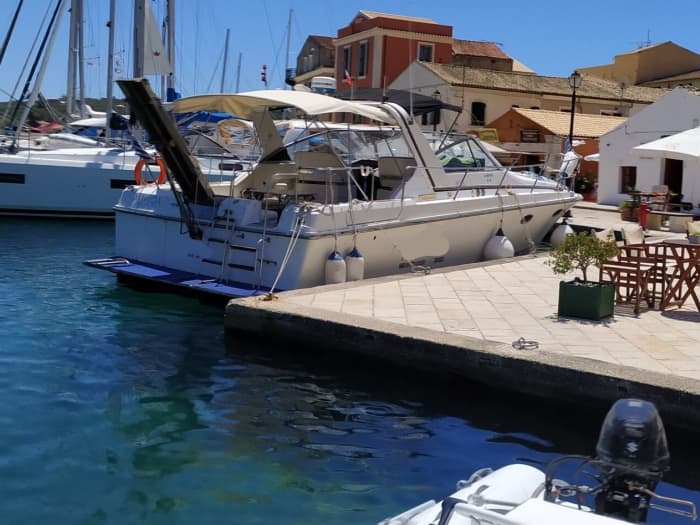 Entdecken Sie die Wunder von Epirus auf einer Luxusyachttour ab Korfu – Sivota, Blaue Lagune und Bella Vraka