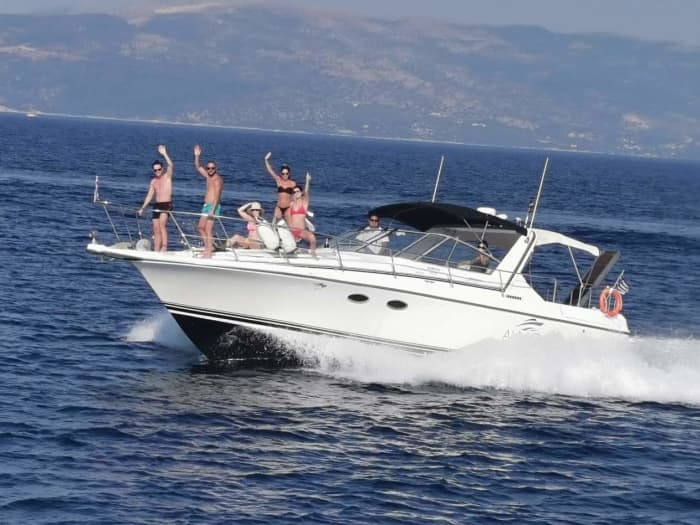 Entdecken Sie die Wunder von Epirus auf einer Luxusyachttour ab Korfu – Sivota, Blaue Lagune und Bella Vraka