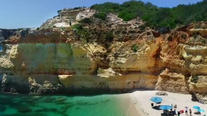 Ganztägiges Segelerlebnis auf einem Katamaran in Albufeira