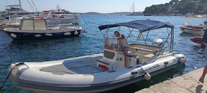 Rondreis langs de zuidkust van Hvar en de verborgen stranden