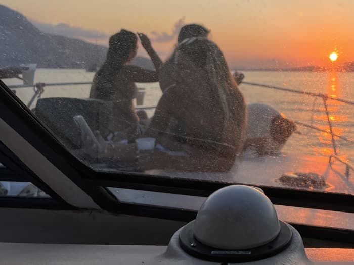 Romantic Sunset Cruise: A 5-hour evening of beauty and relaxation