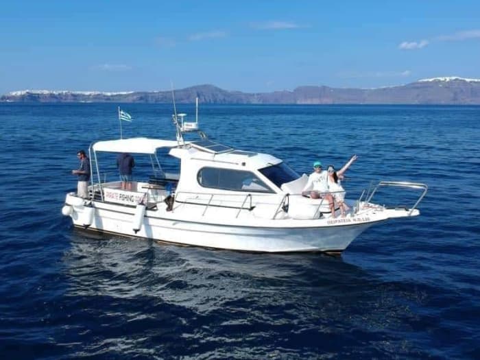 Excursion en bateau à moteur d'une demi-journée à Santorin