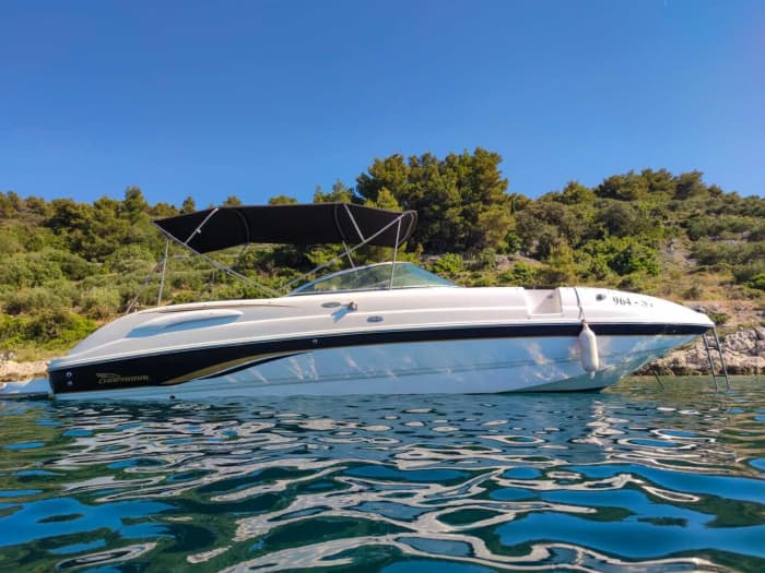 Enjoy the sun on a 10h30 boat trip in Split