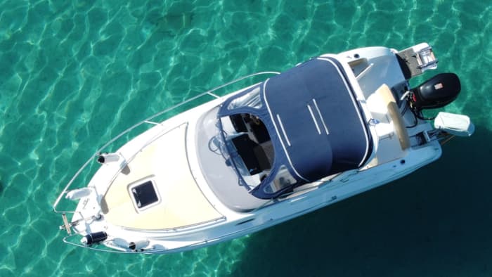 Sail with the Gods: One day to discover Syvota on a motorboat