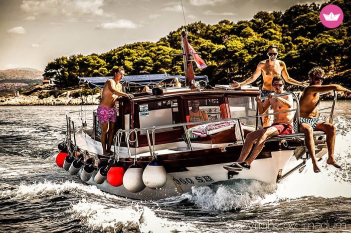 Island Hopping Adventure: Explore Fortresses, Beaches, and Hidden Treasures