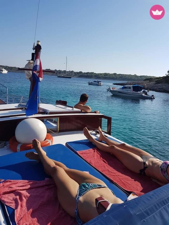 Island Hopping Adventure: Explore Fortresses, Beaches, and Hidden Treasures
