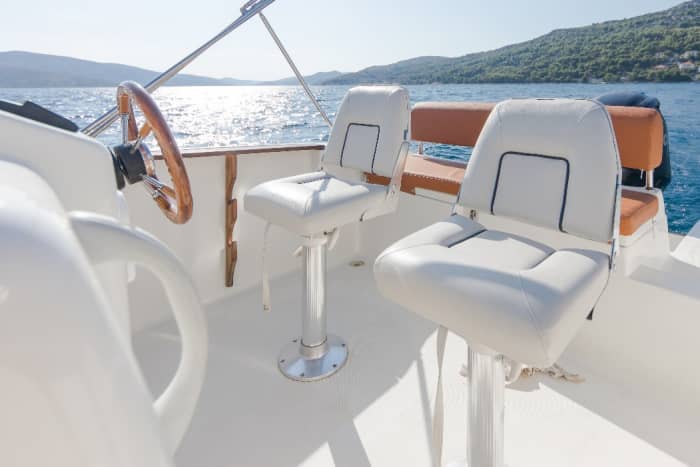 Enjoy 9h on a motorboat to explore Trogir