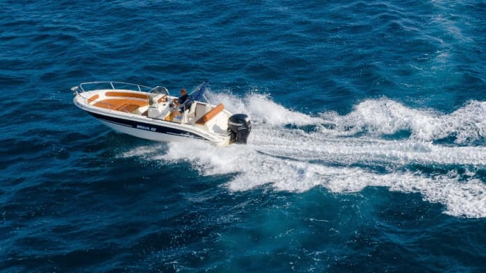 Enjoy 9h on a motorboat to explore Trogir