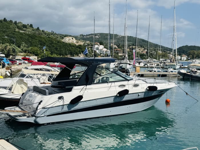 Votre propre Odyssée grecque : un voyage de 8 heures en bateau à moteur