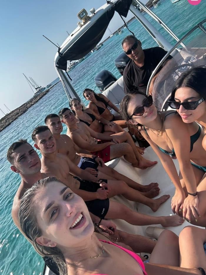Half Day Cruise to Blue Lagoon and Antiparos Island