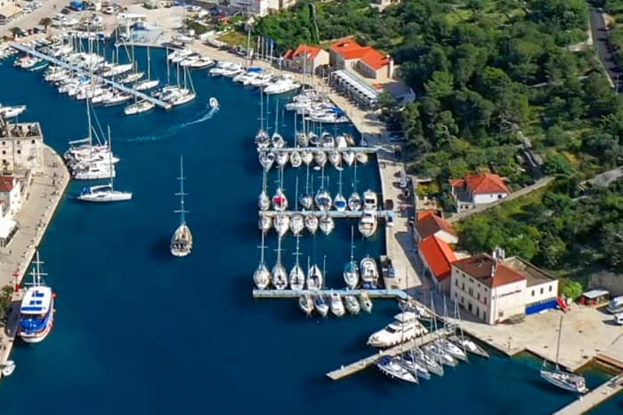 Private Schnellboottour zur Insel Šolta und zur Blauen Lagune