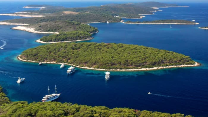 Privé speedboottocht op het eiland Hvar en de Pakleni-eilanden