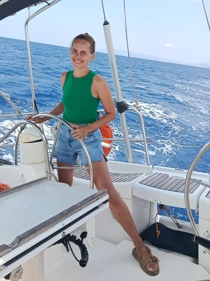 Enjoy a full day of sailing in Palamós aboard a sailboat just for your group, family or friends!