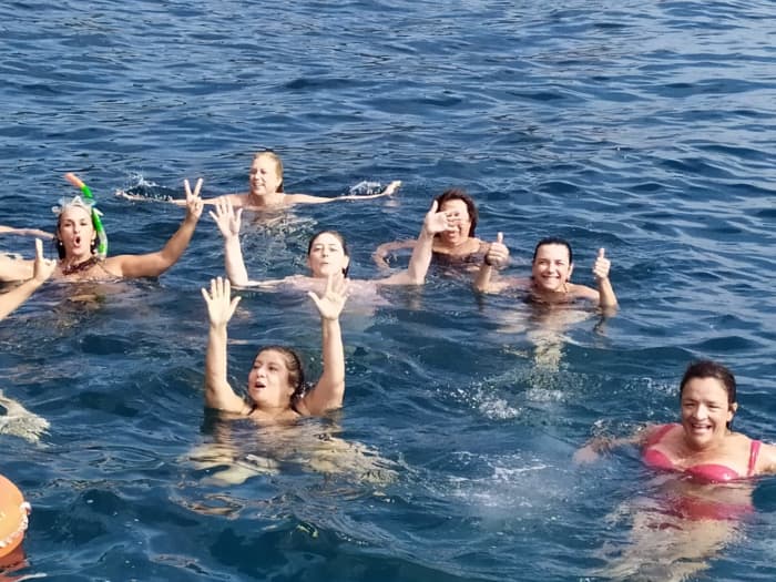 Enjoy a full day of sailing in Palamós aboard a sailboat just for your group, family or friends!