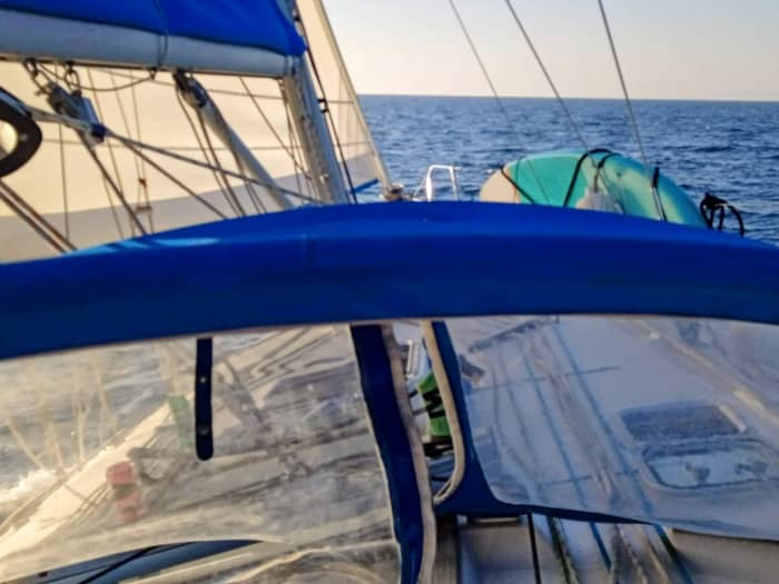 Enjoy a full day of sailing in Palamós aboard a sailboat just for your group, family or friends!