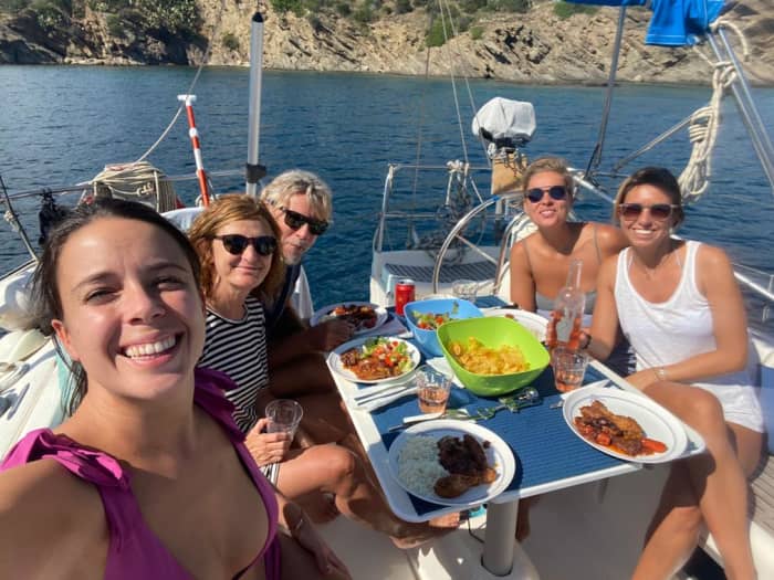 Enjoy a full day of sailing in Palamós aboard a sailboat just for your group, family or friends!