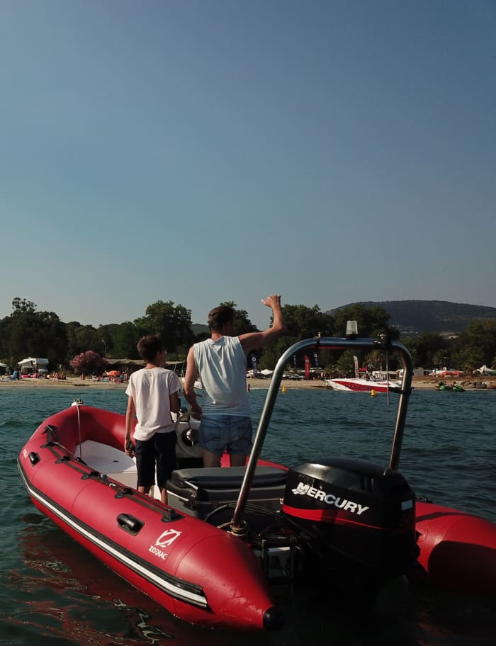 Half-day Grimaud discovery: Your short escape on a motorboat