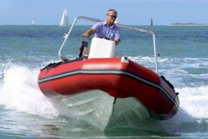 Half-day Grimaud discovery: Your short escape on a motorboat