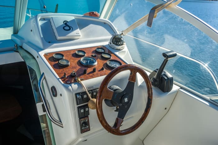 One day around Porto-Vecchio: Enjoy 9h of discovery on a motorboat