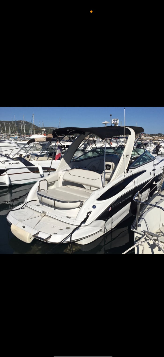 Profitez d'une excursion de 8h30 en bateau à moteur pour explorer Six-Fours-les-Plages.