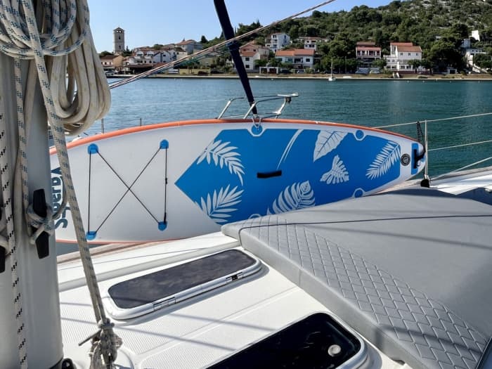 Explore the hidden bays of Tisno on a sailboat